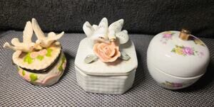 Set Of 3 Vintage Trinket Boxes Lot Doves Roses